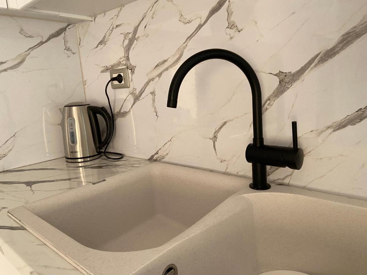 Nora Apartments Durres Bagian luar foto
