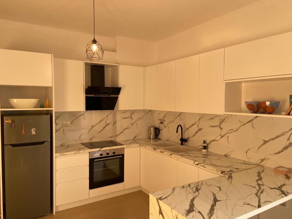 Nora Apartments Durres Bagian luar foto