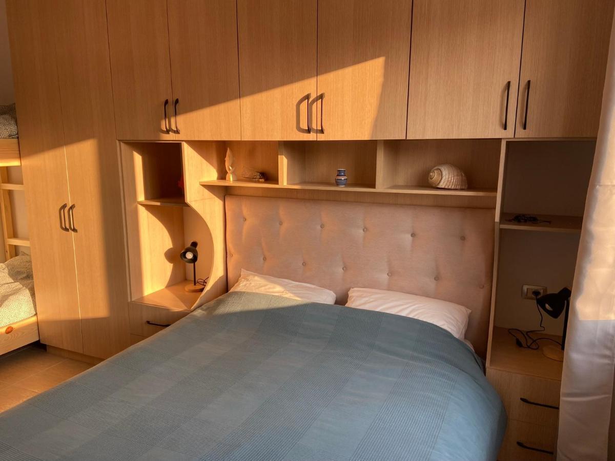 Nora Apartments Durres Bagian luar foto